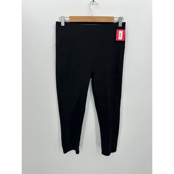 SPANX Cropped Icon Legging in Very Black Size Medium NWT Workout Compression - Picture 2 of 6